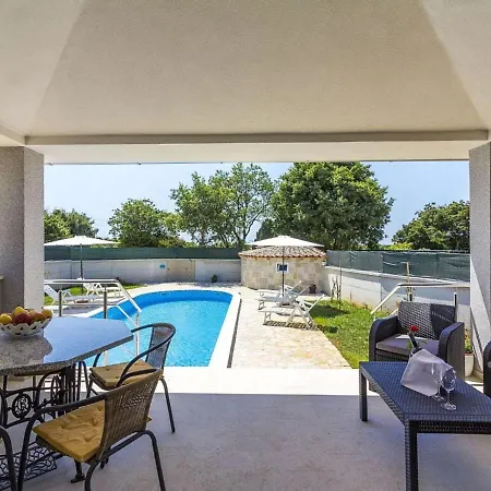 Vila Dejana Βίλα Šišan