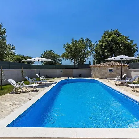 Vila Dejana Βίλα
